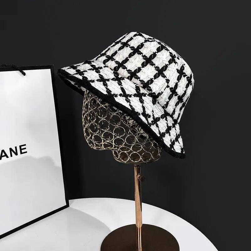 Black Plaid Knitted Fisherman Hat Female Retro Fashion-White-2